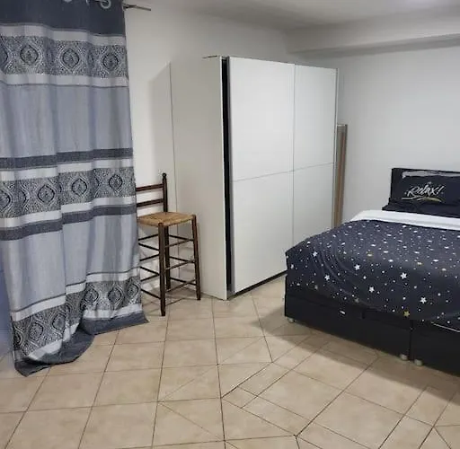 Schoene Unterkunft Mit Whirpool Nahe Phantasialand 公寓