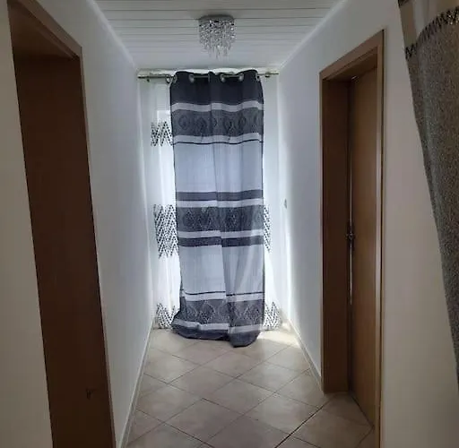 Schoene Unterkunft Mit Whirpool Nahe Phantasialand 维勒斯威特